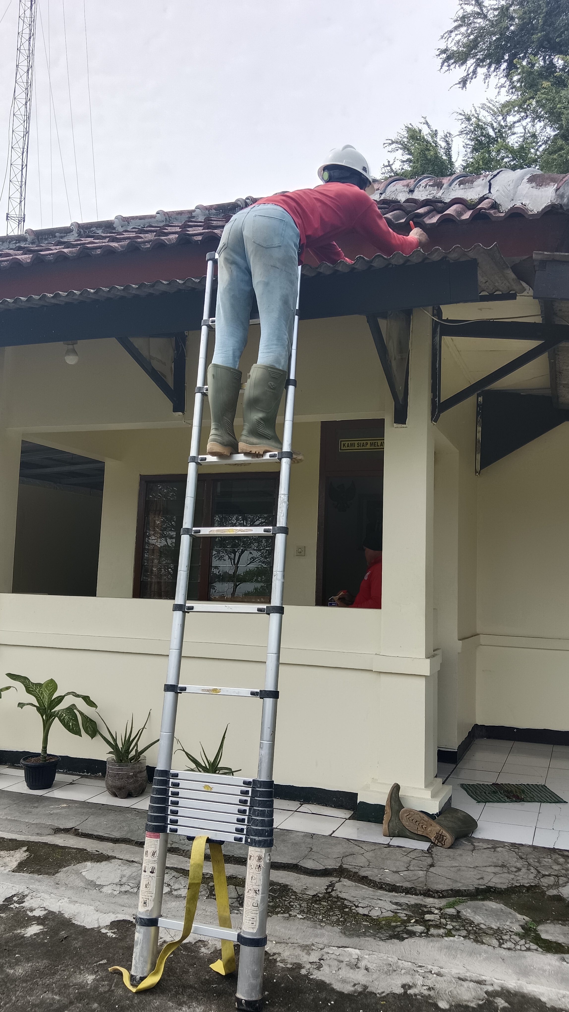 Renovasi pospol